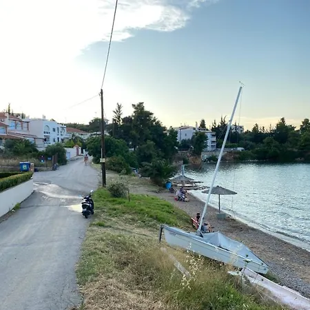 Seaside One-bedroom On Chalkida