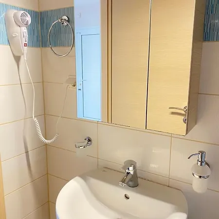 Seaside One-bedroom On